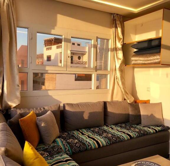 هتل Big Blue Guest House