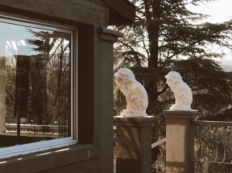 בית מלון כפרי Carod Espacio Serrano