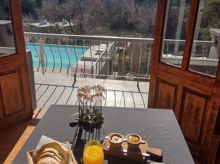 בית מלון כפרי Carod Espacio Serrano