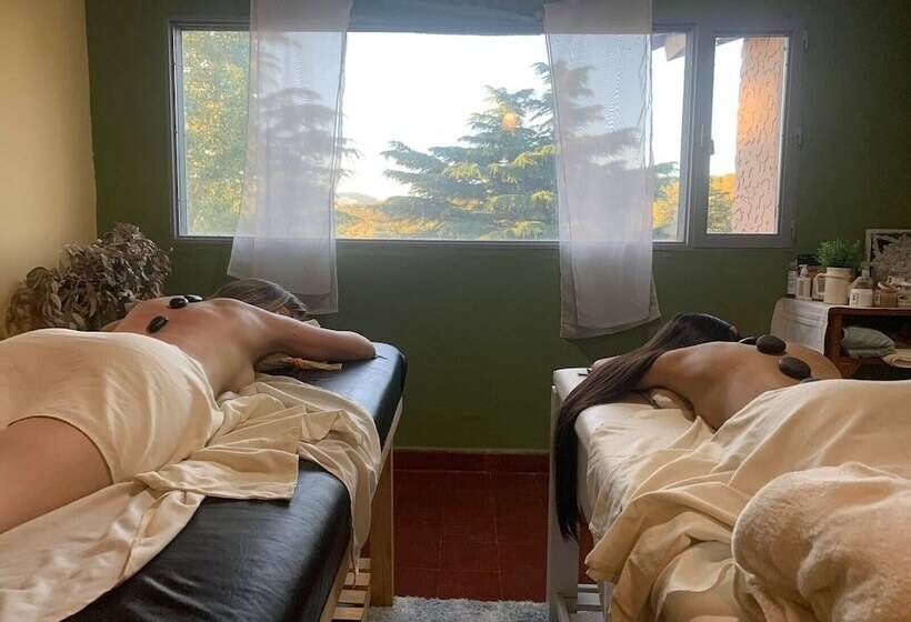 בית מלון כפרי Carod Espacio Serrano