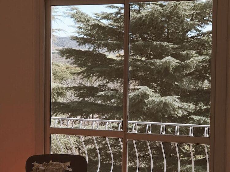 בית מלון כפרי Carod Espacio Serrano