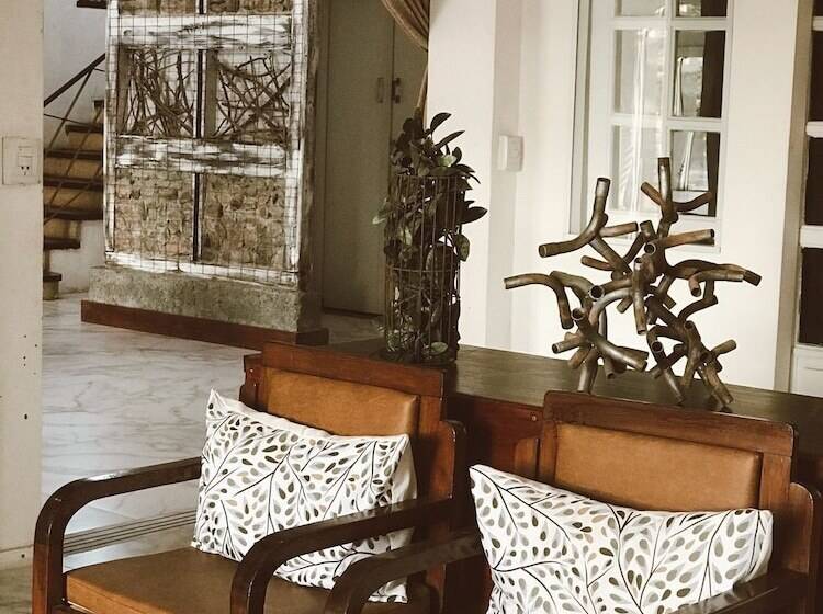 בית מלון כפרי Carod Espacio Serrano