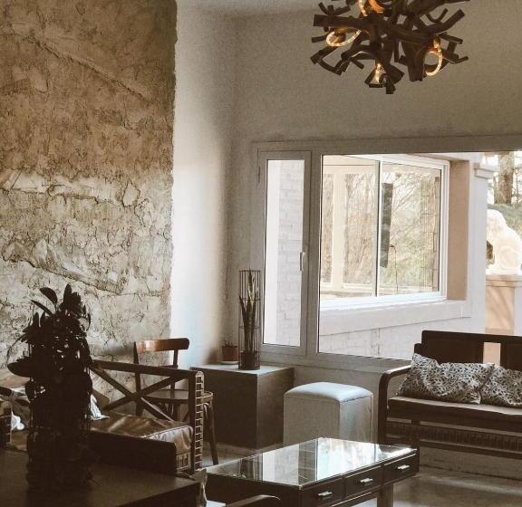 בית מלון כפרי Carod Espacio Serrano