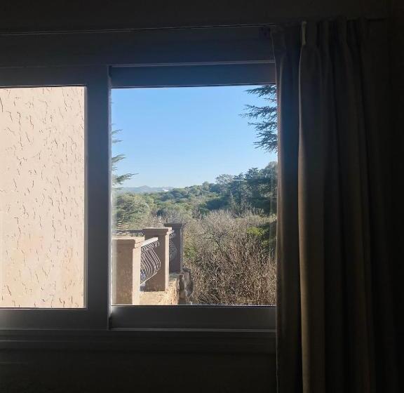 בית מלון כפרי Carod Espacio Serrano