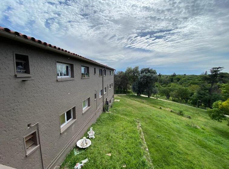 בית מלון כפרי Carod Espacio Serrano