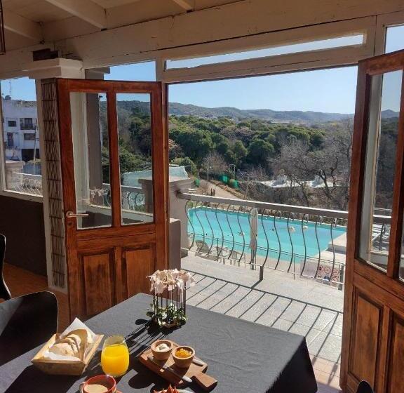 בית מלון כפרי Carod Espacio Serrano