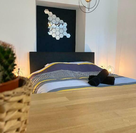 Капсульный Oтель Ciney   Le Nid Du Clocher