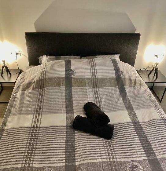 Капсульный Oтель Ciney   Le Nid Du Clocher