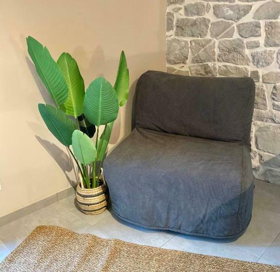 Капсульный Oтель Ciney   Le Nid Du Clocher