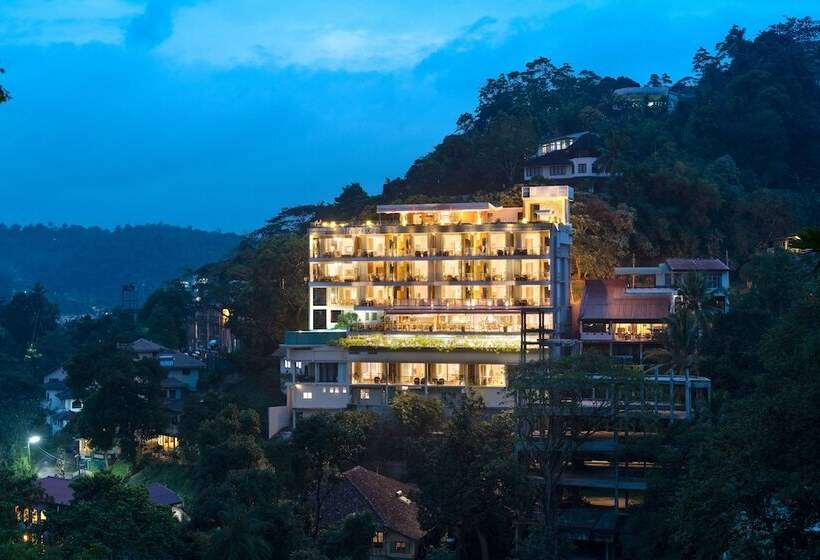 Hotel Grand Serendib