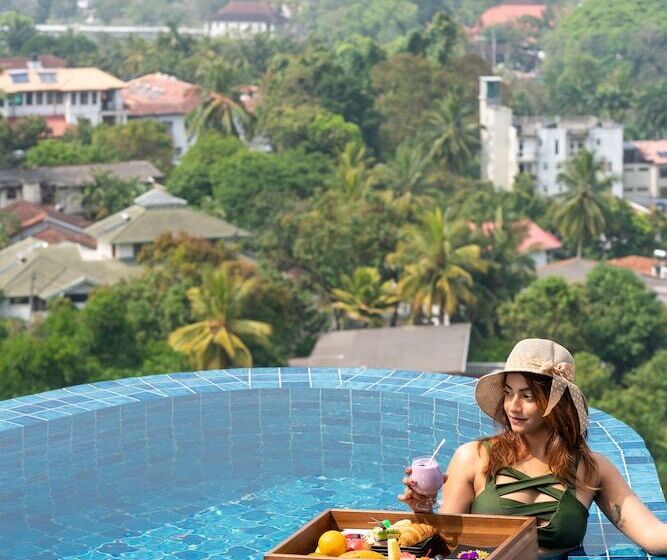 Hotel Grand Serendib