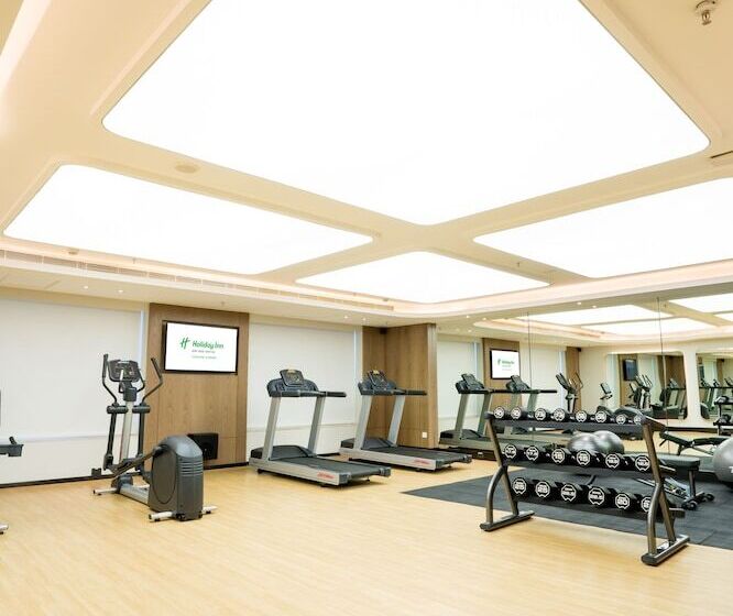 Отель Holiday Inn Lucknow Airport, An Ihg