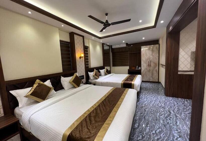 Отель Mangalore Stay Inn