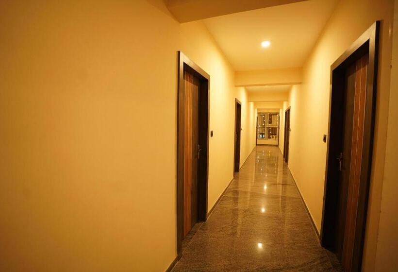 Отель Mangalore Stay Inn