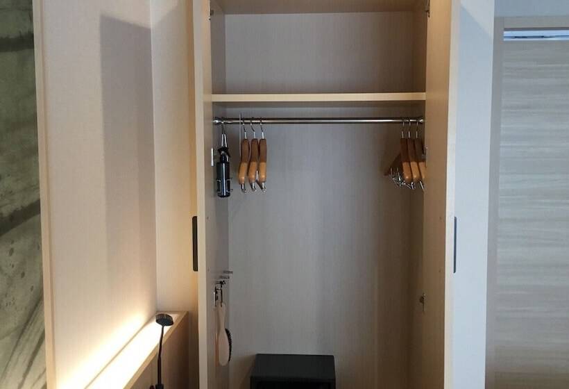 فندق Odysis Suites Osaka Airport