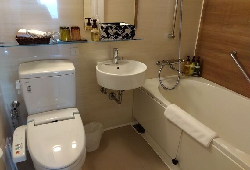 فندق Odysis Suites Osaka Airport