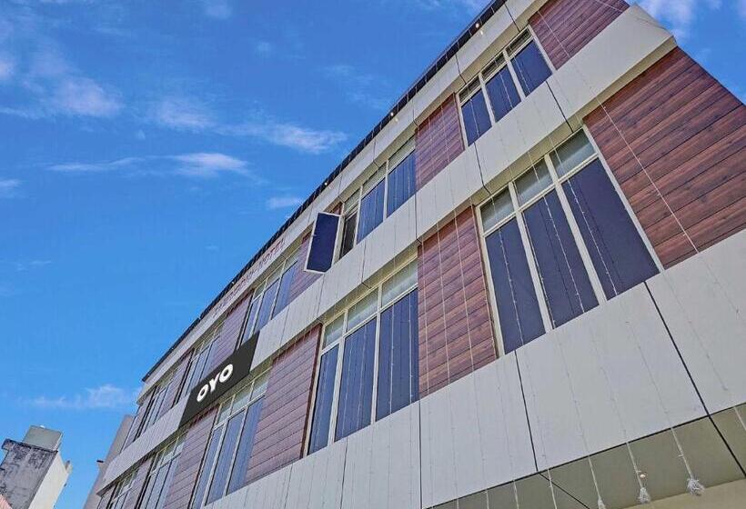 هتل Oyo Flagship 80829 Sidhi