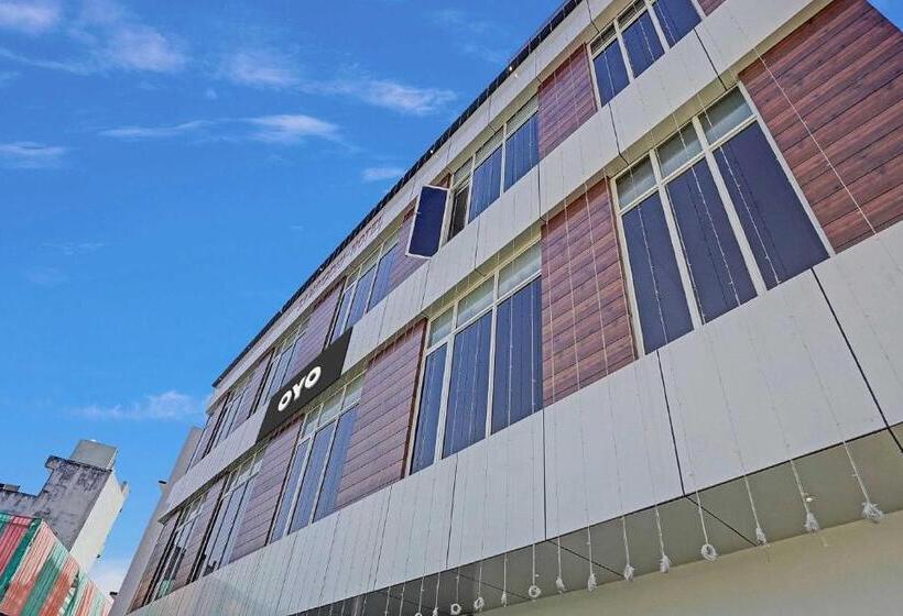 هتل Oyo Flagship 80829 Sidhi