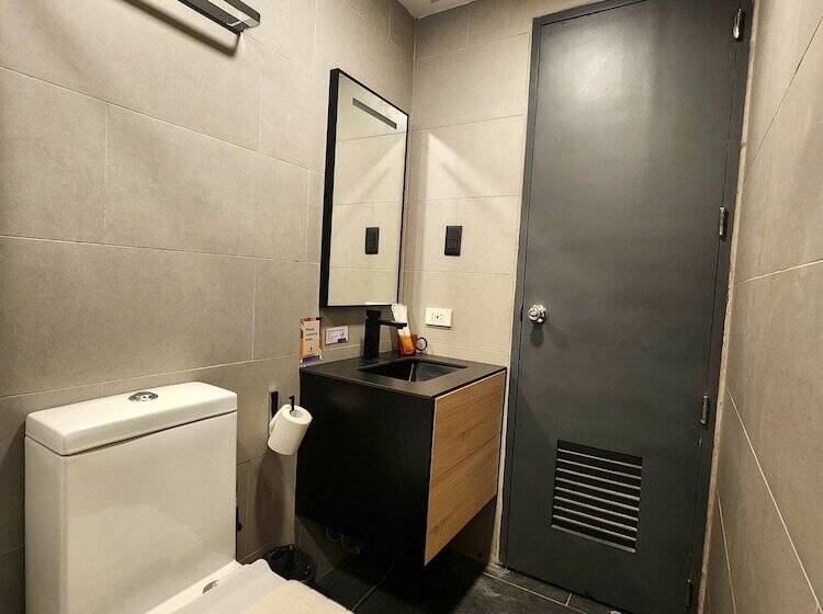 호텔 Prince Express Inn