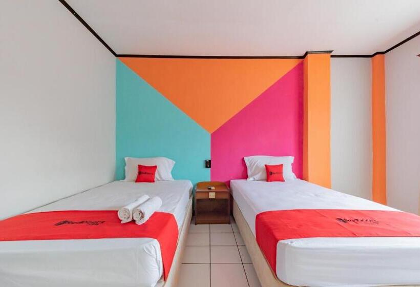 ホテル Reddoorz Near Plaza Balikpapan