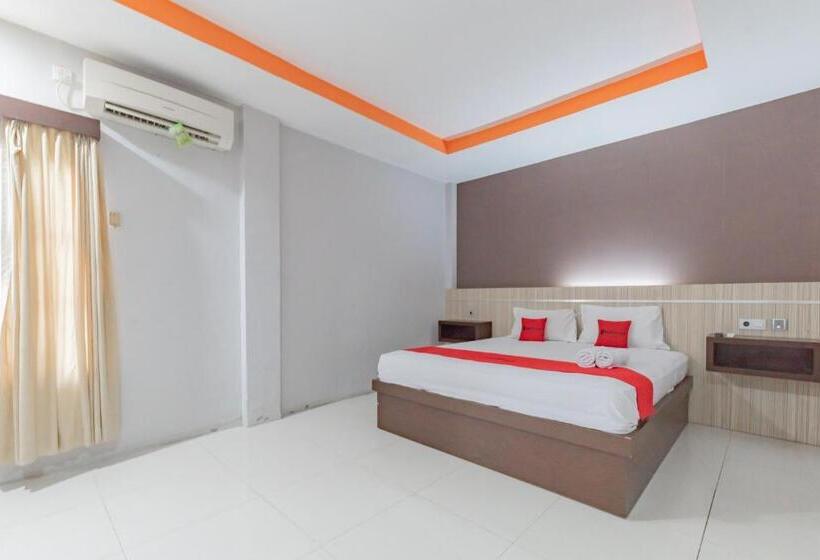 ホテル Reddoorz Near Plaza Balikpapan