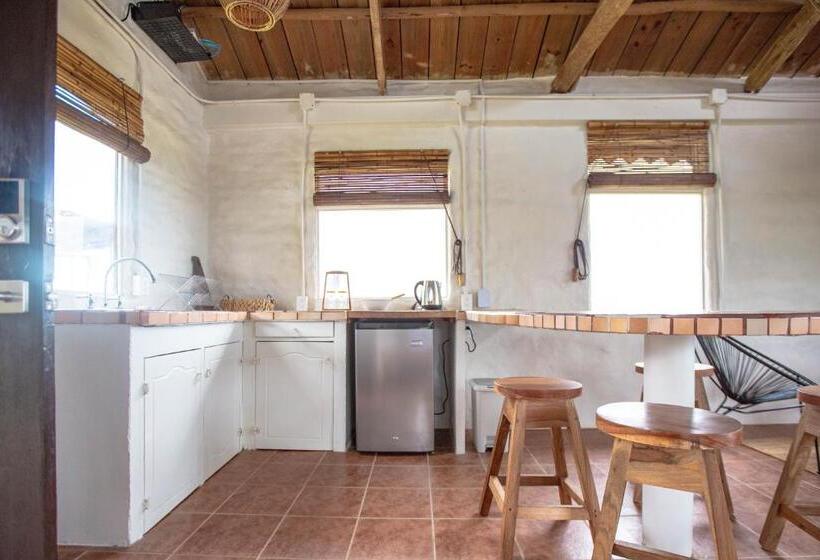 Buen Camino Hotel, San Mateo