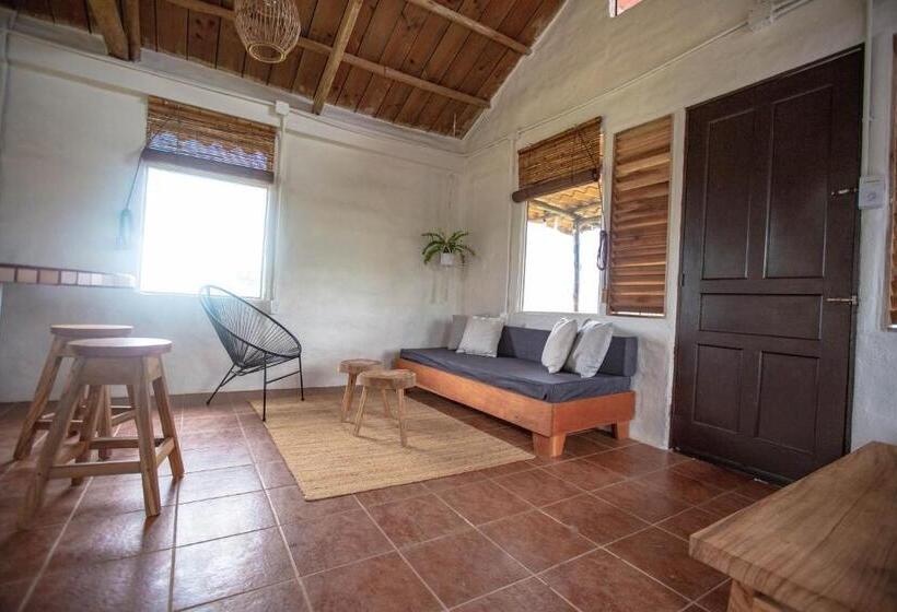 Buen Camino Hotel, San Mateo