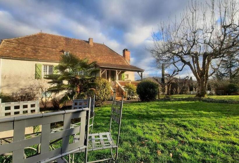 Пансион L Ostal De Gagnac