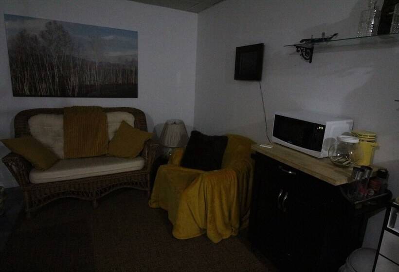 Пансион Room In Lodge Luther King Grande Chambre Décor Moderne Et Relaxe