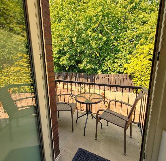 Пансион Apartmenthaus Am Park