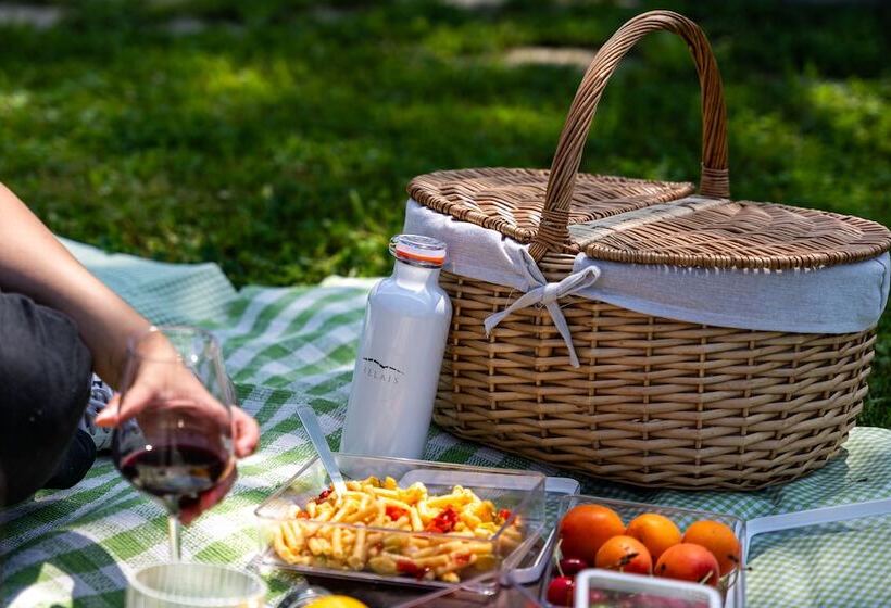 Курорт Aura Relais