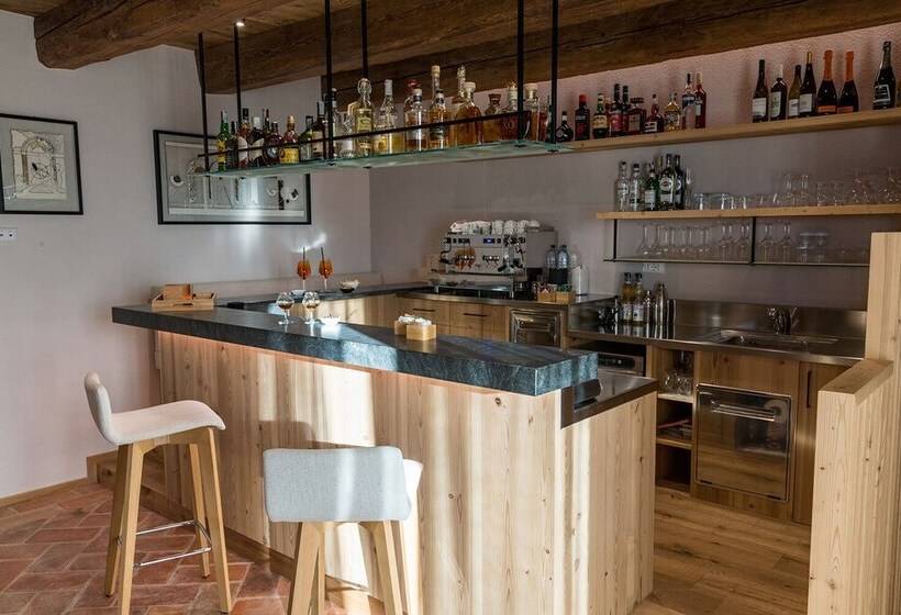 Курорт Aura Relais