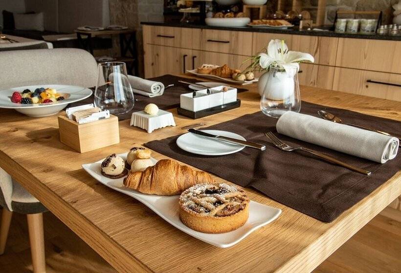 Курорт Aura Relais