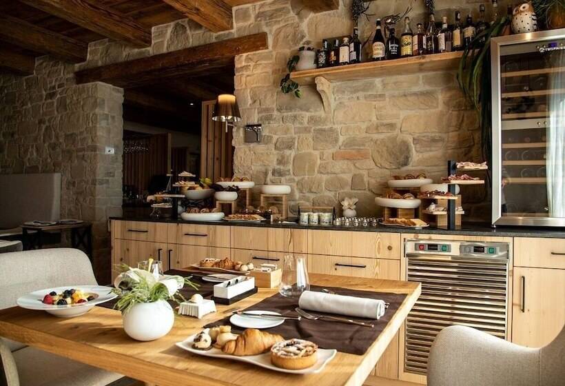 Курорт Aura Relais