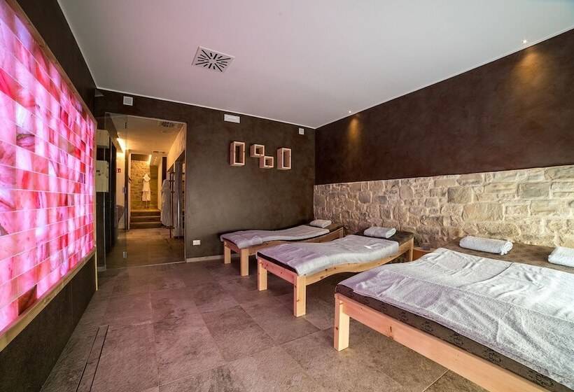 Курорт Aura Relais