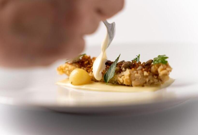 Курорт Aura Relais