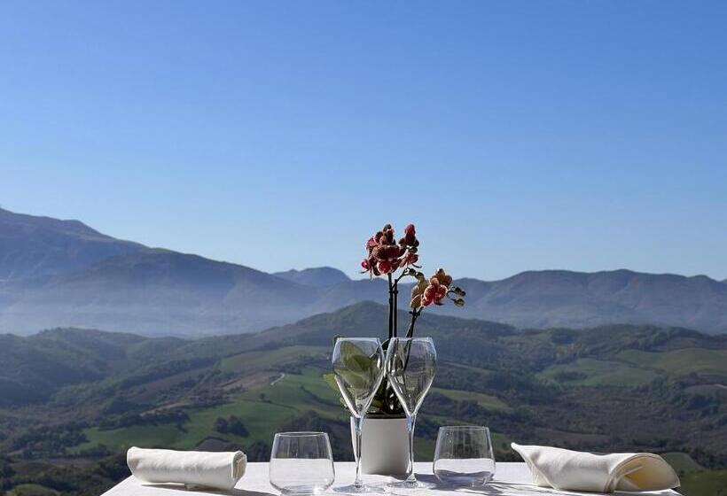 Курорт Aura Relais