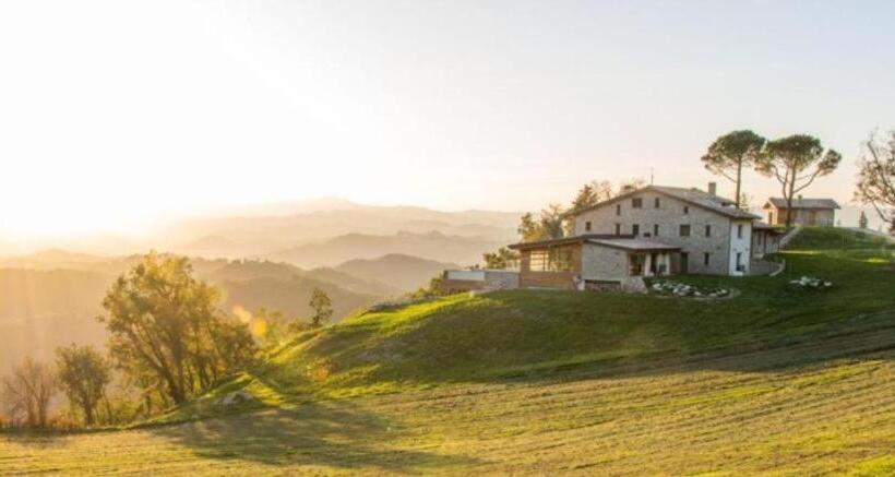 Курорт Aura Relais