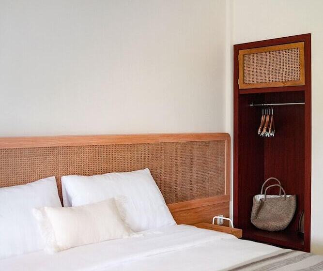 Roots Hotel Senggigi