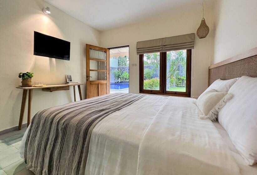 Roots Hotel Senggigi