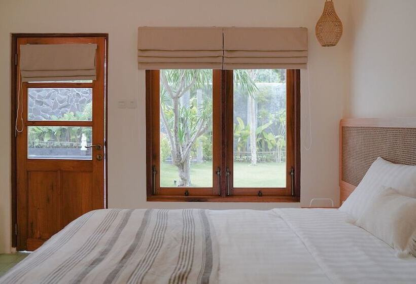 Roots Hotel Senggigi