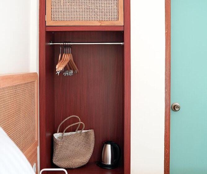 Roots Hotel Senggigi