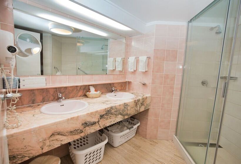 Royal Islander Club Resort La Plage