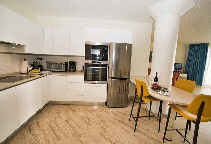 Royal Islander Club Resort La Plage