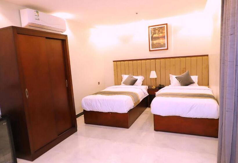 فندق الأفنيوز بالرس