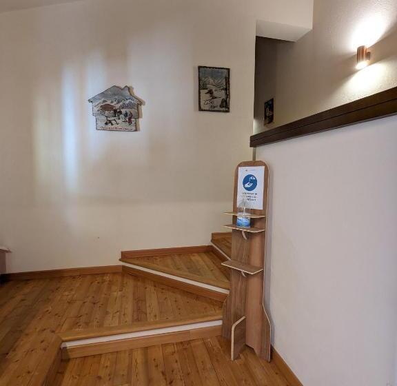 Общежитие Constancia Trattoria