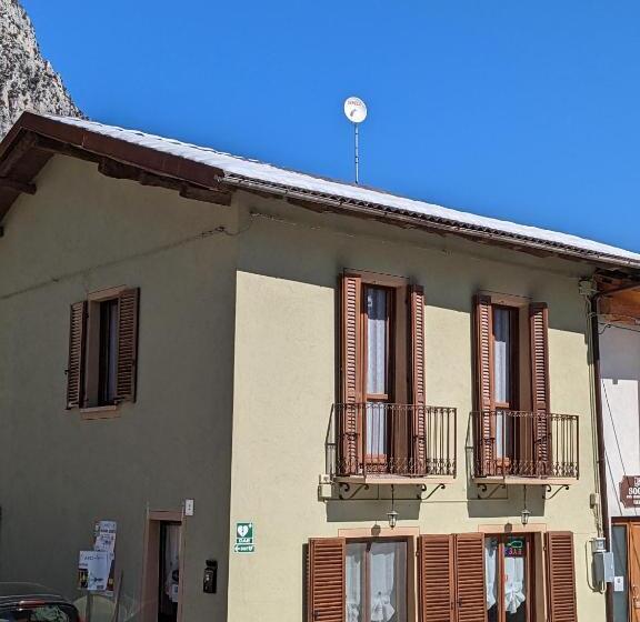 Общежитие Constancia Trattoria