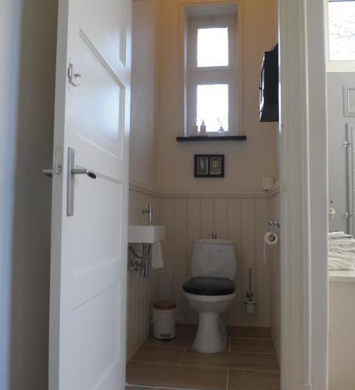 مبيت وإفطار De Parel Van Pekel