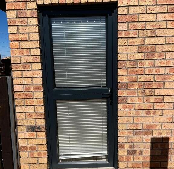 ベッドアンドブレックファースト Zen Stone Guest House