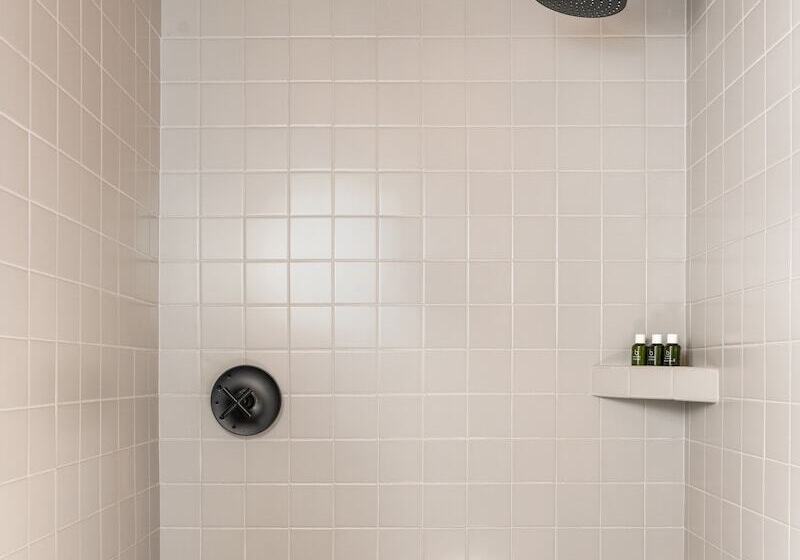 Desolation Hotel Hope Valley